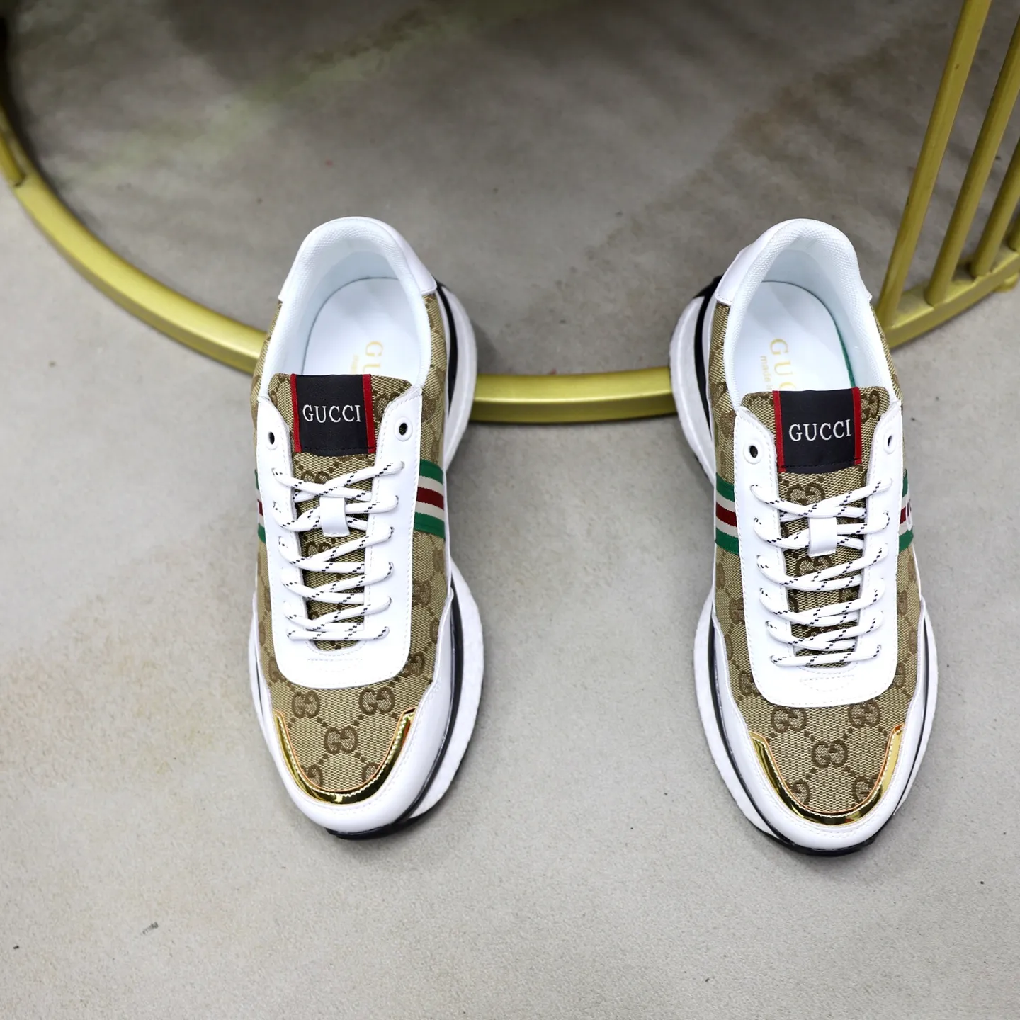 Ex-factory price: 462💰🙅‍♂️🙅‍♂️🙅‍♂️ Brand: GUCCI Standard code: 38-44 (45 customized) Grade: Same as the official website Material: Original material splicing Comfortable and breathable lining Lightweight and wear-resistant sports outsole Style category: Men's fashionable casual shoes Running sneakers Distinguished luxury brand elements Top luxury Color: actual picture color